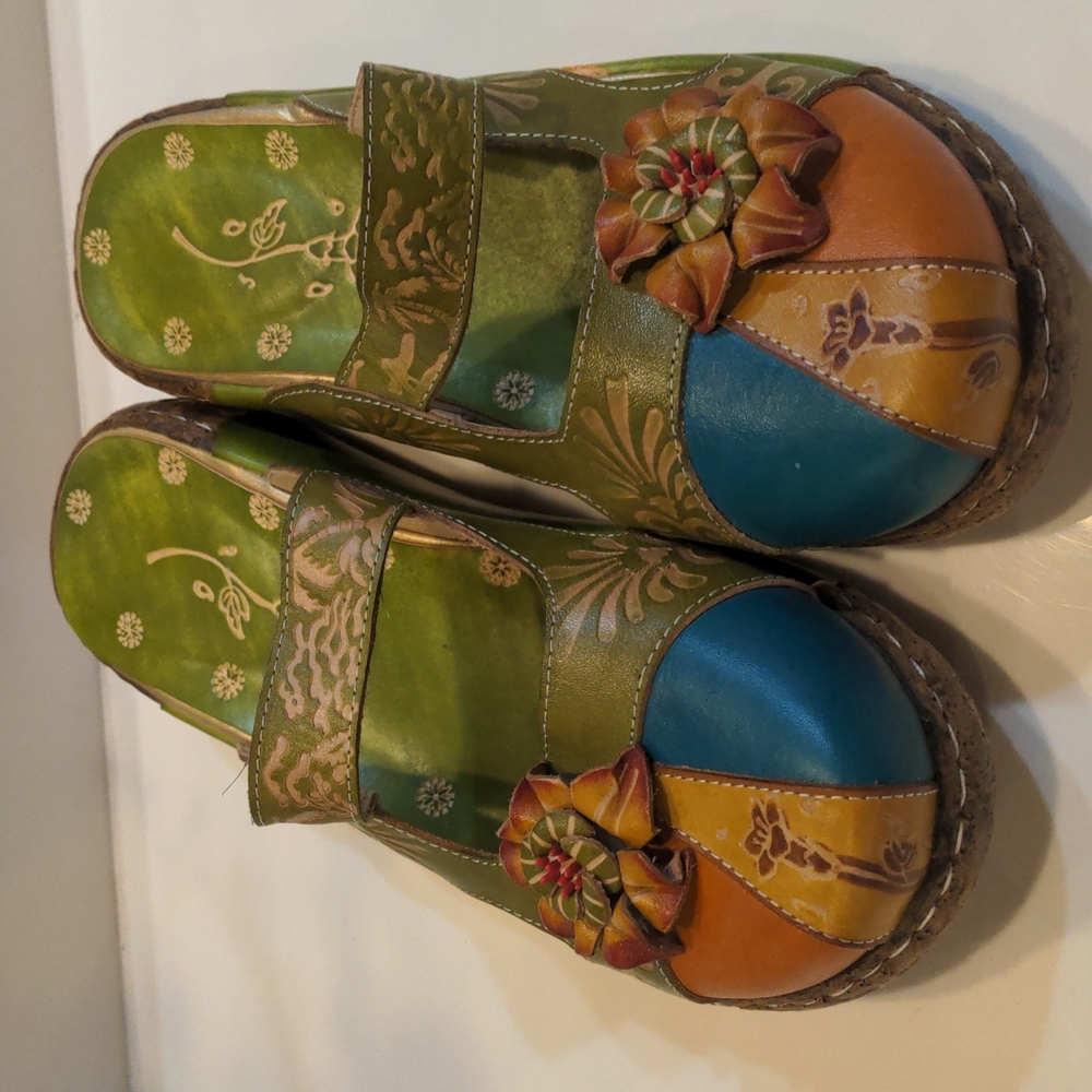 Leather Mary Jane clogs size 9